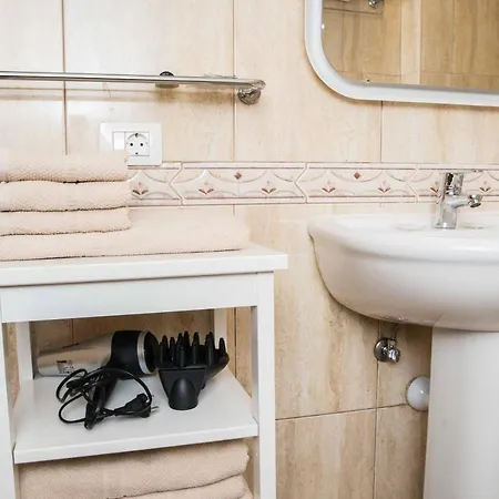 Apartment 2 Bdr In Mar Pm120 Pool Parking *