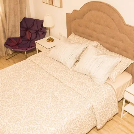 2 Bdr In Mar Pm120 Pool Parking Apartment