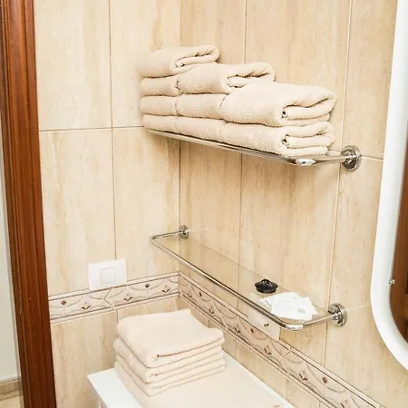 2 Bdr In Mar Pm120 Pool Parking Palm-mar