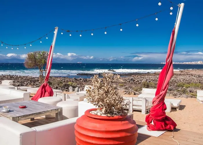 2 Bdr In Mar Pm120 Pool Parking *