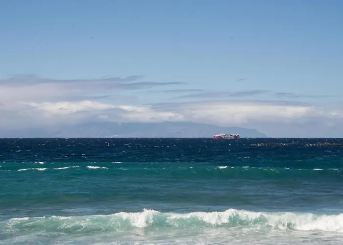 2 Bdr In Mar Pm120 Pool Parking Apartment *