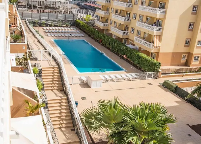 2 Bdr In Mar Pm120 Pool Parking *